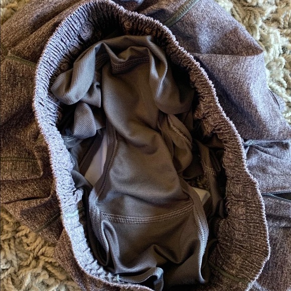 Lululemon Hotty Hot Shorts - Picture 4 of 7